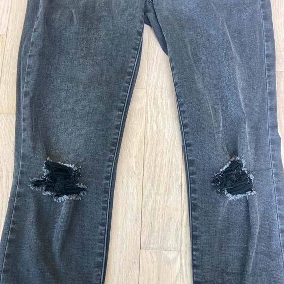Black skinny high rised ripped jeans pacsun - Picture 2 of 3